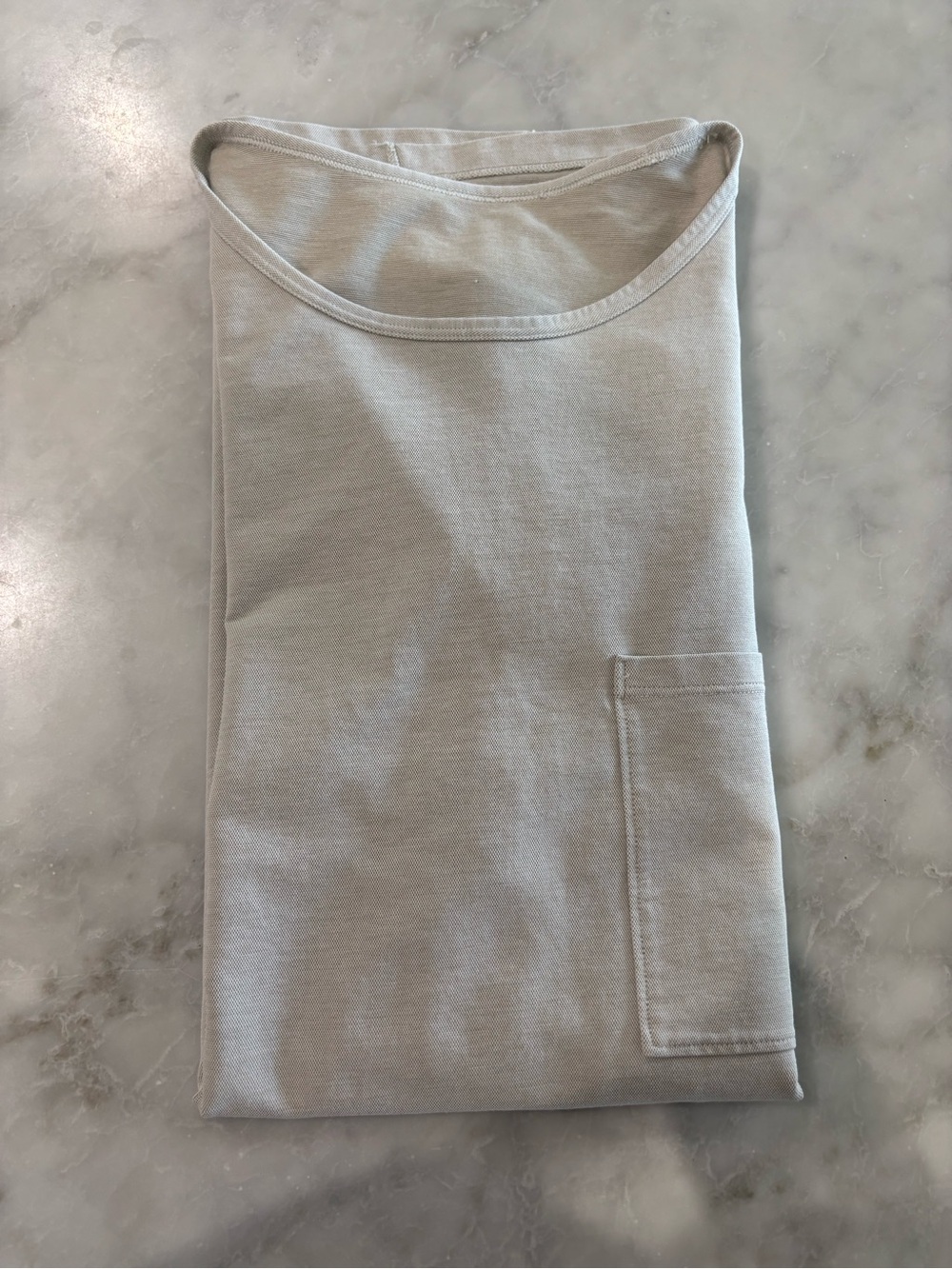 lululemon athletica Fundamental Light Gray Tan Men's Short Sleeve Shirt- Large